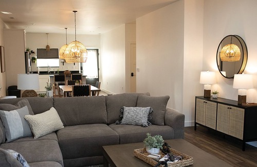 Norfolk House | Cozy yet refined by Waterpark/ball fields and downtown area