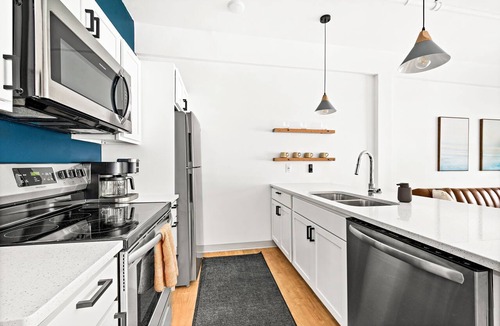 Duluth Apartment | Craft District Apt w/Gym & Coffee Shop 322