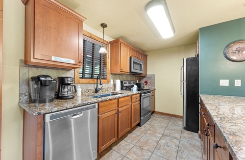 Reeds Spring Cabin | Create Timeless Memories at this 4 Bed Lodge Located at Stonebridge Resort!