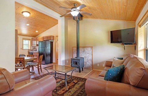 South Fork Cabin | Creekside cabin with private hot tub, washer/dryer, WiFi & wood fireplace