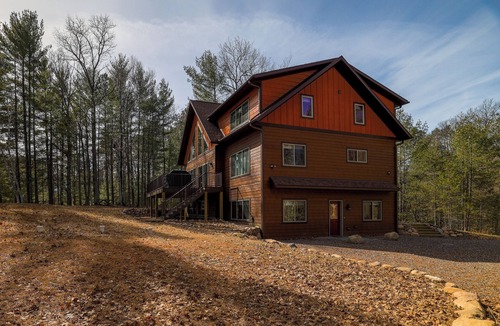 Conover House | Custom 5 BR, 3.5 Bath Home Near Eagle River On Beautiful Upper Buckatabon Lake