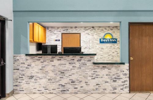 Canon City Cabin | Days Inn by Wyndham Canon City