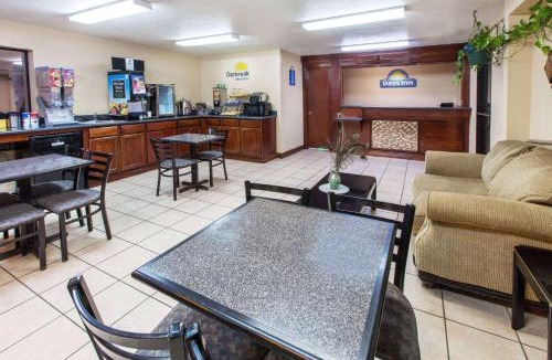 El Reno Hotel | Days Inn by Wyndham El Reno