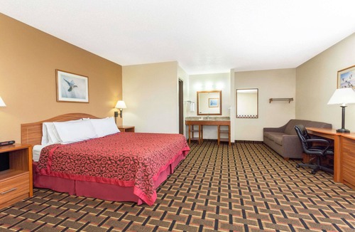 Paxton Hotel | Days Inn by Wyndham Paxton