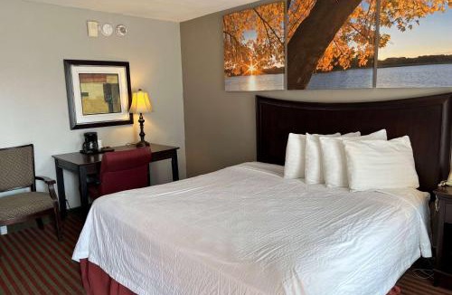 Pittsburg Hotel | Days Inn by Wyndham Pittsburg KS