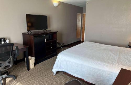 Pittsburg Hotel | Days Inn by Wyndham Pittsburg KS