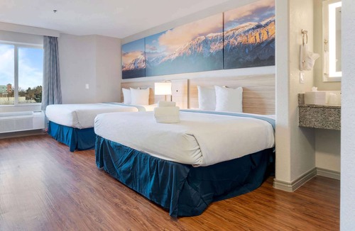 Thornton Hotel | Days Inn by Wyndham Thornton