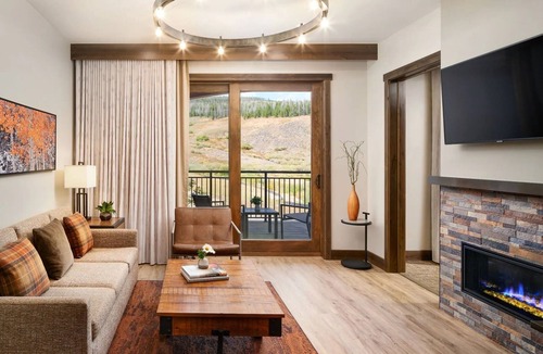 The Highlands Villa | December Only Special - 1 Week Only