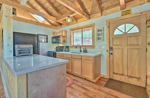 Payson Cabin | Deck & Mogollon Rim Views: Secluded Payson Cabin