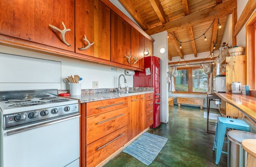 Chelan Cabin | Deep Water Cabin - Secluded Getaway