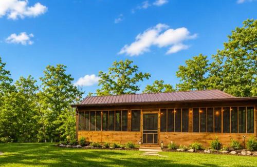 Barnett House | Deep Woods Cabin 2BD 1BA Grill, Firepit, Private Forest, Pet Friendly 4PP