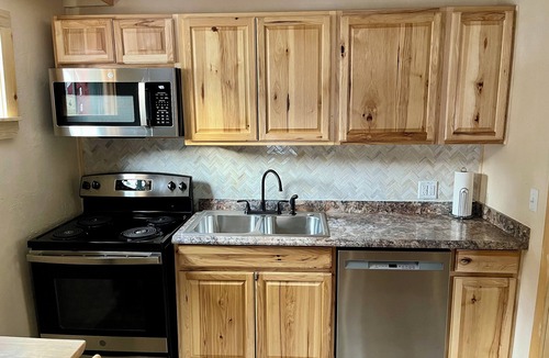 Garfield Ski Chalet | Delightful 3-bedroom chalet in charming Salida perfect for getaway