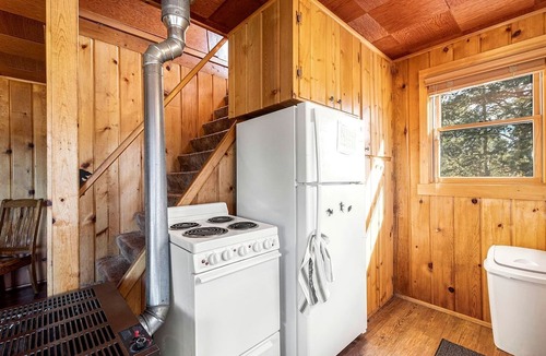 Estes Park Cabin | Delightful Rustic Cabin with Fireplace and Spectacular Mountain Views in Estes Park, Colorado