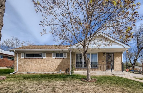 Northglenn House | Denver Retreat with Hot Tub, Sauna, Game Room, & 5BR