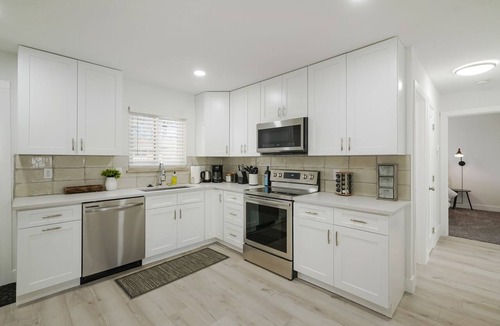 Allendale Area House | DenverStays: 5BR Stylish and Modern Home w/Garage, great for pets and families!
