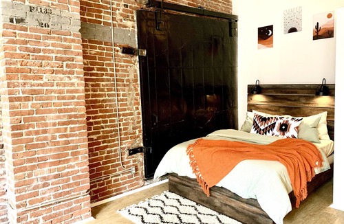 River Market Apartment | Desert Oasis Loft in the Rivermarket