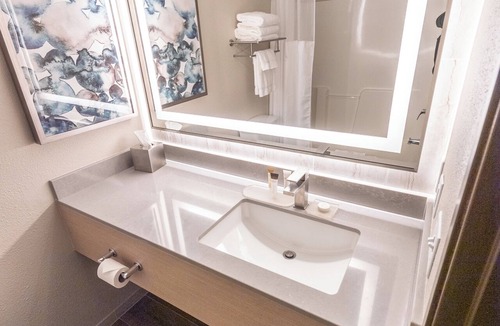 Northwood Hotel | Diamond Jo Casino & Hotel