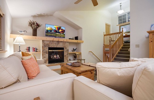 Steamboat Springs House | Discounted Lift Tickets! Relaxing Steamboat Town Home In A Great Location!