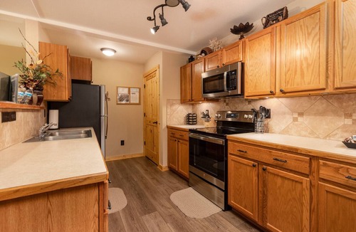 Estes Park Condo | Dog Friendly-5 min walk to downtown #3169