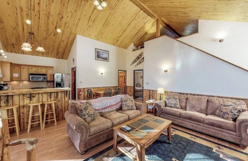 South Fork Cabin | Dog-friendly cabin with wood stove, private hot tub, & riverside firepit
