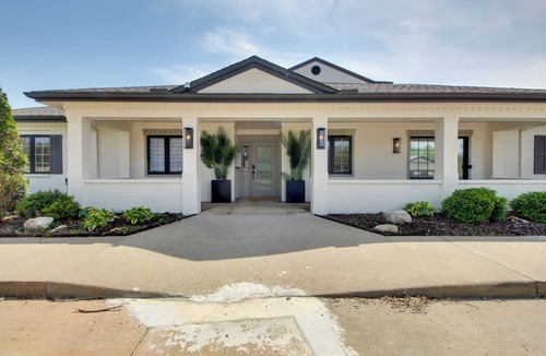 Louisburg Condo | 'Dolly Suite' at The Saint Hotel, Near Wineries!