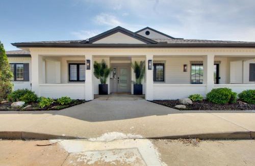 Louisburg House | 'Dolly Suite' at The Saint Hotel, Near Wineries!