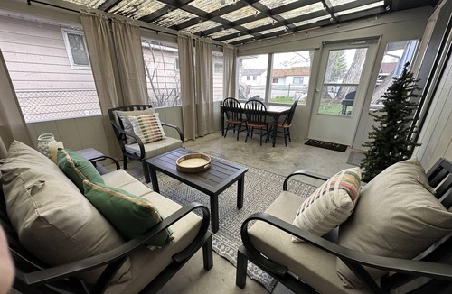 Saratoga House | Don’t carry your luggage upstairs. Trailer parking available. Close to hot pool.