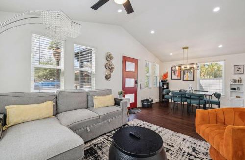 Garfield House | Downtown Phoenix Modern Retreat 2 Homes in 1