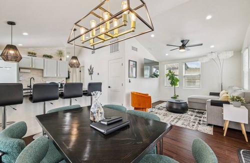 Garfield House | Downtown Phoenix Modern Retreat | 2 Homes in 1!