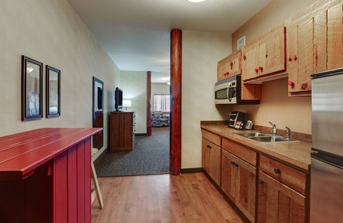 Sioux City Hotel | Downtown Sioux City Stay: 2 Units near 3rd St Landmarks | Pet friendly w/Pool