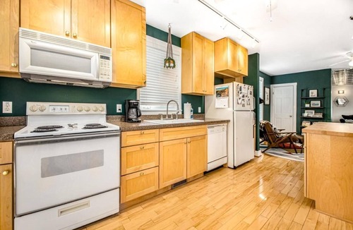 Three Oaks House | Downtown Three Oaks Home, Sleeps 6, Fire Pit, Walk to Shops