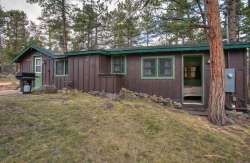Estes Park Cabin | Drakes Place - Cabin to explore the Rockies - Near RMNP
