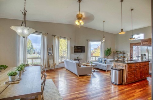 Pagosa Springs House | Driftwood Retreat -great ski trip home-