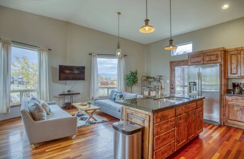 Pagosa Springs House | Driftwood Retreat -great ski trip home-