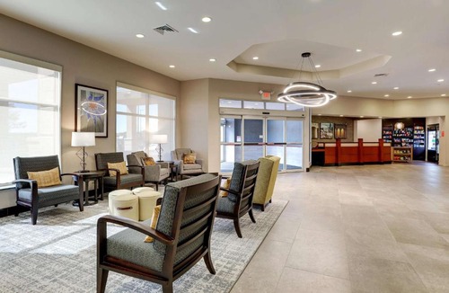 Blue Springs Hotel | Drury Inn & Suites Independence Kansas City