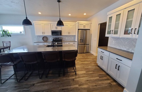 Winneconne House | EAA Quiet StayWhole House