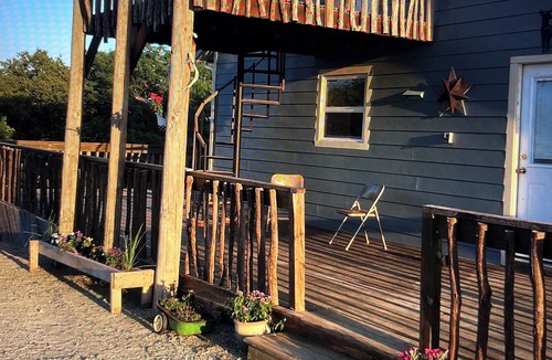 Graham County House | East Cabin 2 bedroom house in charming private rural setting