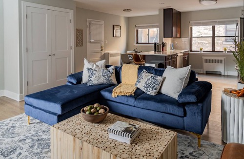 South Evanston Apartment | Elegantly Designed 1BR Right Next to Beach