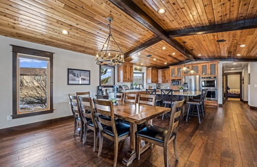 Estes Park House | Elk Corner Retreat | Hot Tub, Foosball, Mountain Views & Private Courtyard