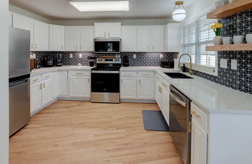 Independence House | Elvis Retreat House