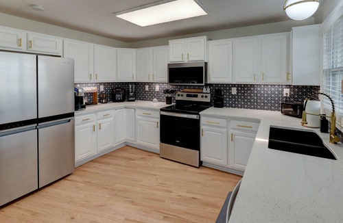 Independence House | Elvis Retreat House