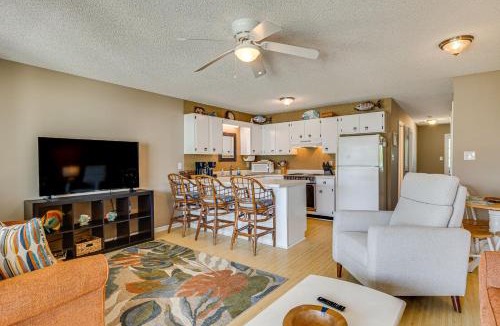 Emerald Isle House | Emerald Isle Condo Near Beach w/Screened Porch!