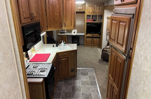Chapman RV Rental | Enchanting camper-cabin life in small town Chapman Kansas with all amenities