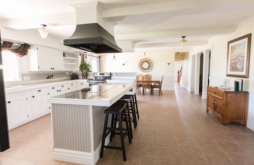Buchanan County House | Enjoy a Beautiful Colonial Home and All The Kansas City Area Has to Offer