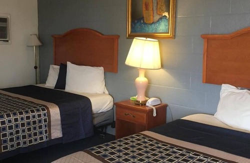 Fairview Hotel | Enjoy Pleasant Stay in Knights Inn Fairview! 2 Comfortable Units, Pets Allowed