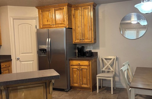 Vernal Condo | Enjoy the Suite Life! 3-bedroom 2 bathroom condo in quaint Vernal with cool AC