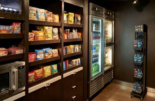 Brookfield Hotel | Ensuring a Very Comfortable & Memorable Stay! 2 Relaxing Units, Indoor Pool!