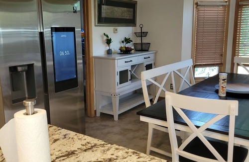 Lincoln House | Entire 4200 sq ft. South east. Great neighborhood