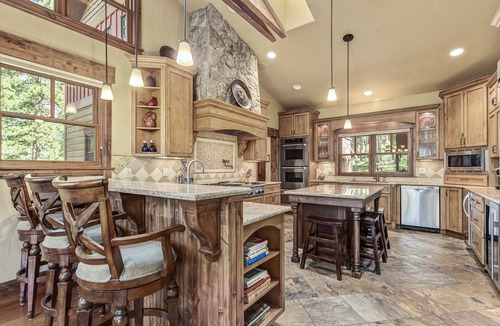 The Highlands House | Escape to this stunning private home in Breckenridge!