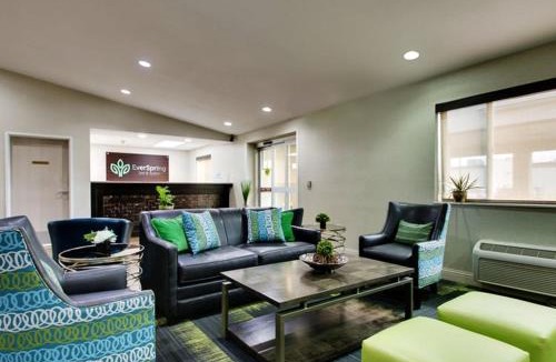 Oskaloosa Hotel | EverSpring Inn & Suites